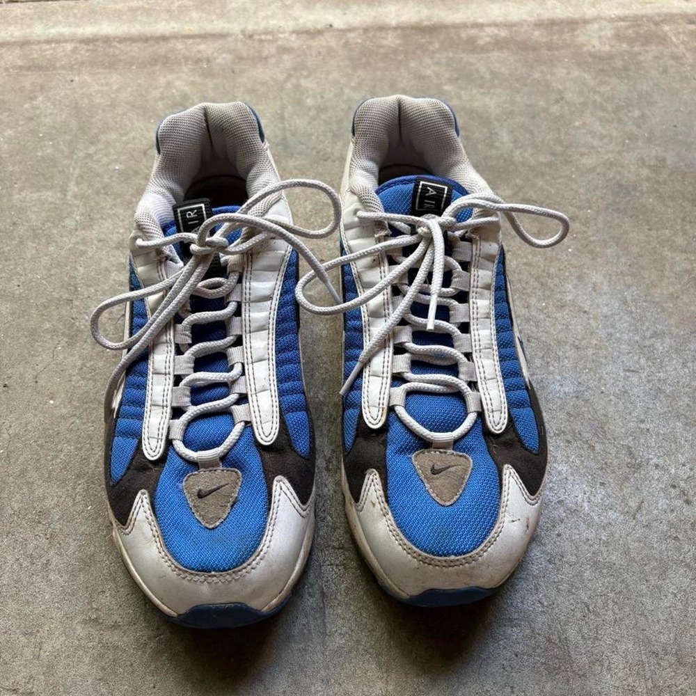 Vintage 90s Nike Air Max Triax 96 sneakers Mens Size US 12